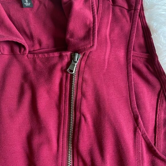 Torrid Vest  - Picture 4 of 9